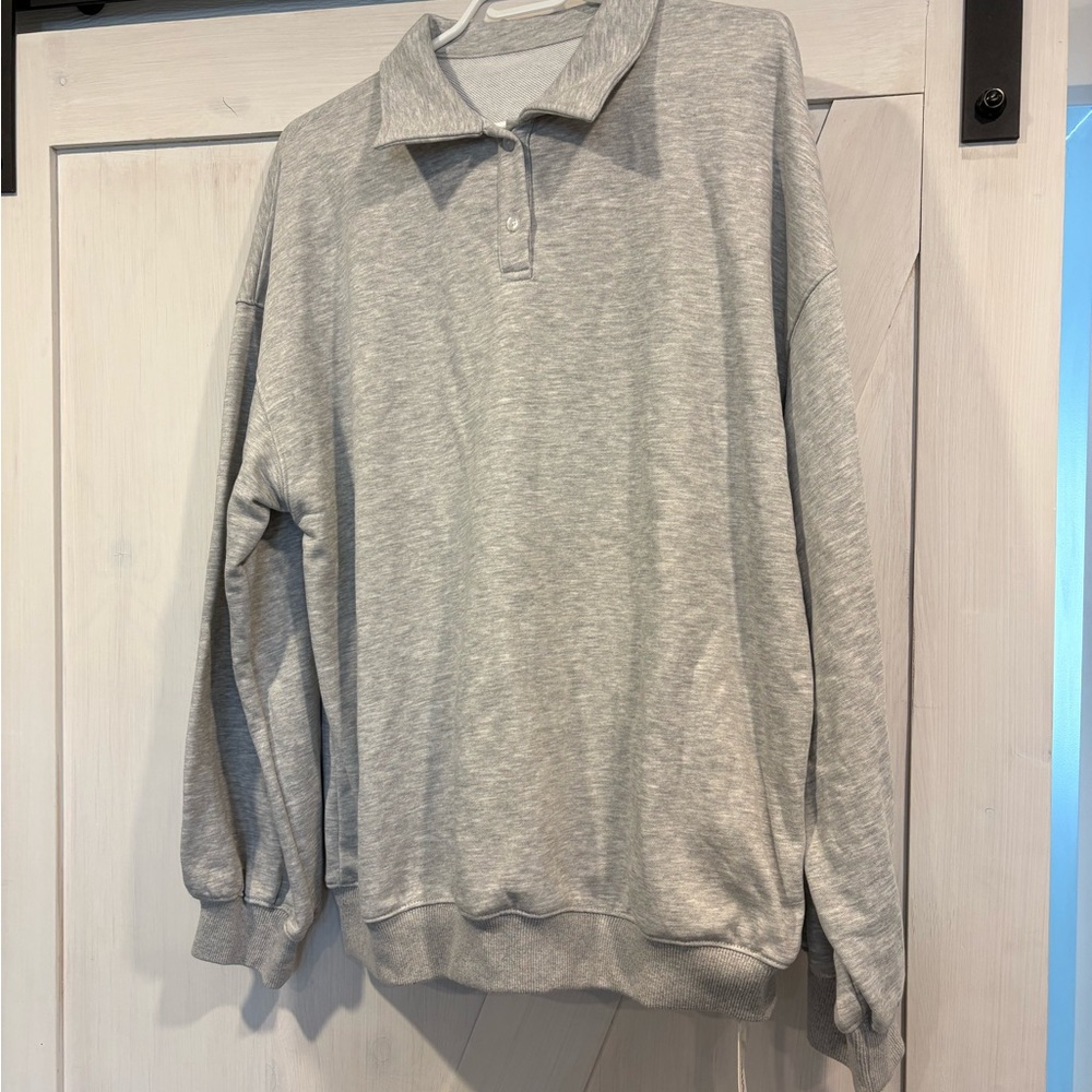 Commense Light Gray Knit Top